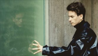 Robert Alfons ist TR/ST und hat das Album Destroyer 1 veröffentlicht